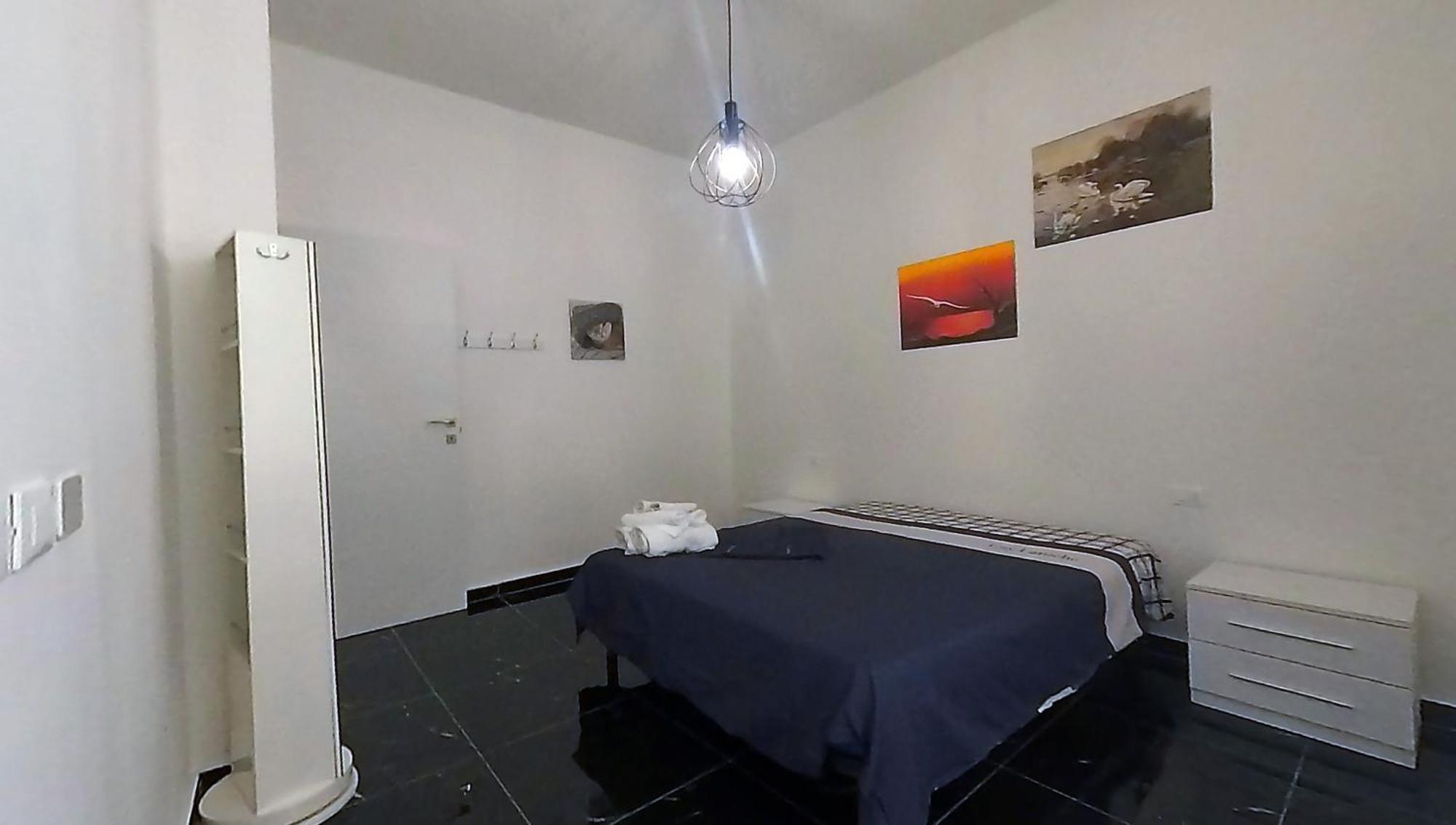 Tra Centro E Mare - Intero Appartamento Con Parcheggio Savona Exterior foto